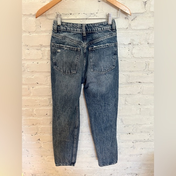Zara Distressed High-Rise Mom Tapered Jeans USA 0 Holes at Knees - Picture 5 of 6